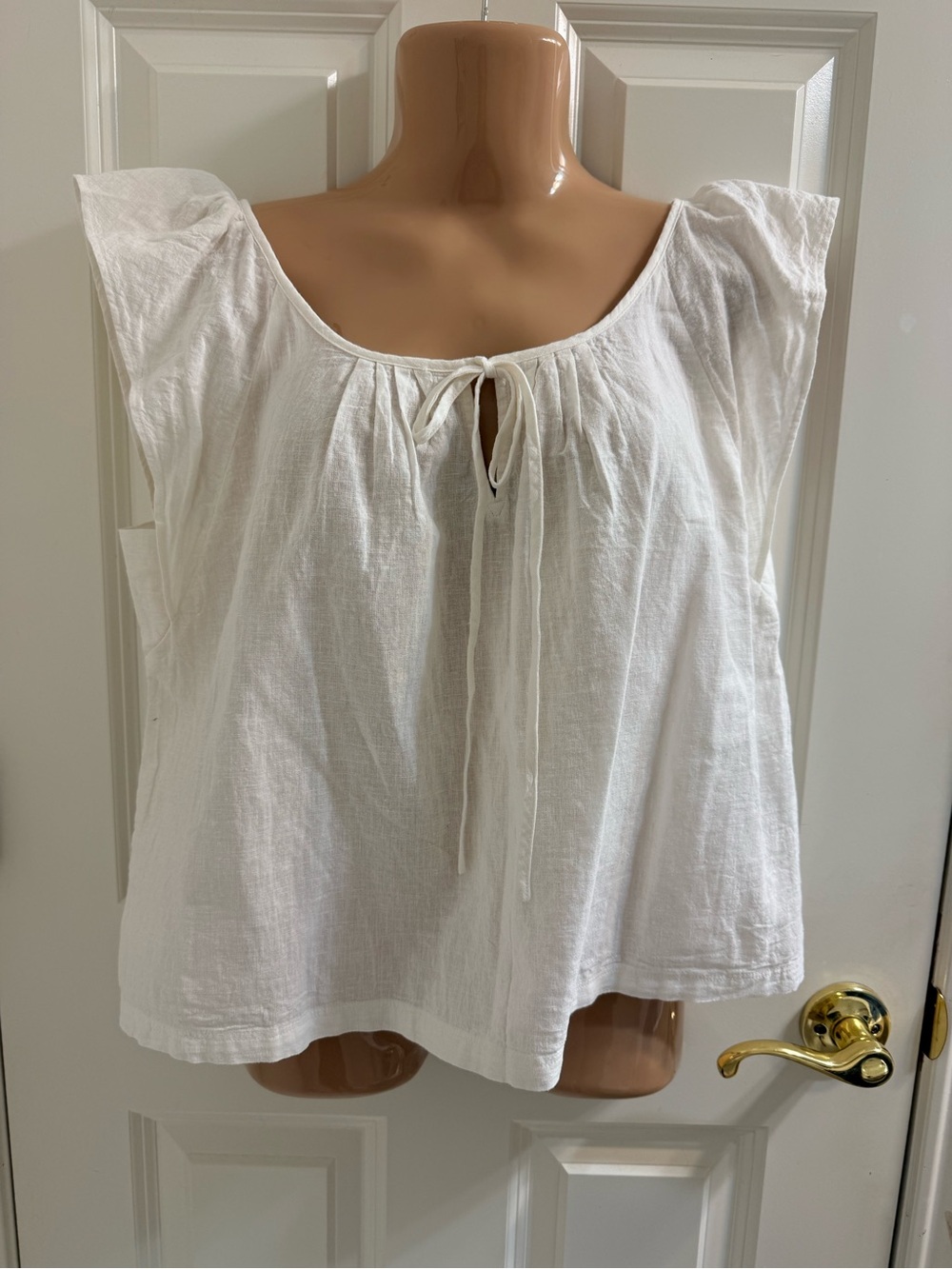 NWT Banana Republic Off-White Tie-Front Flutter Sleeve Top